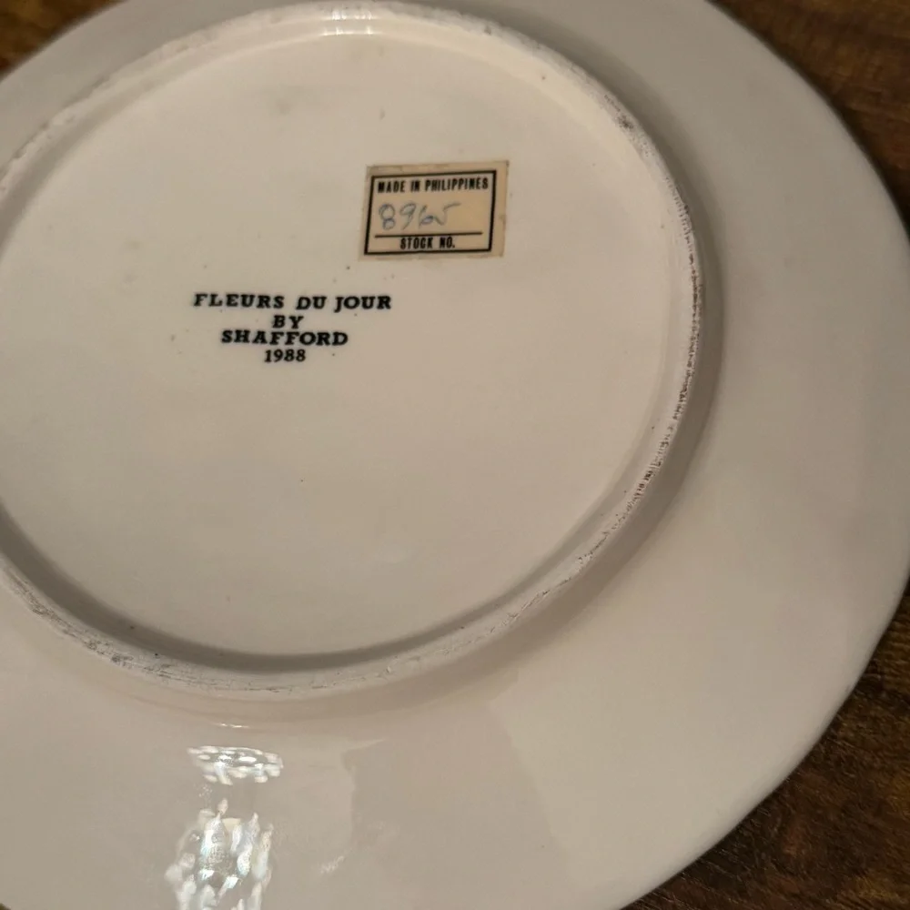 Shafford Raised‎ Relief Floral Plates Set of 4 Ceramic Mixed Flowers